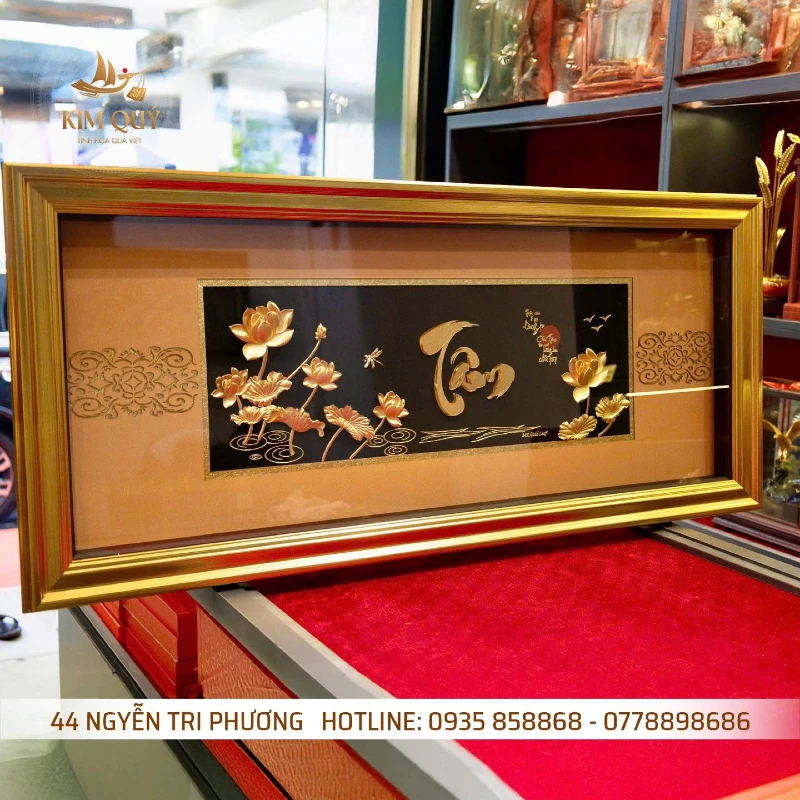 Tranh chữ Tâm dát vàng 24k