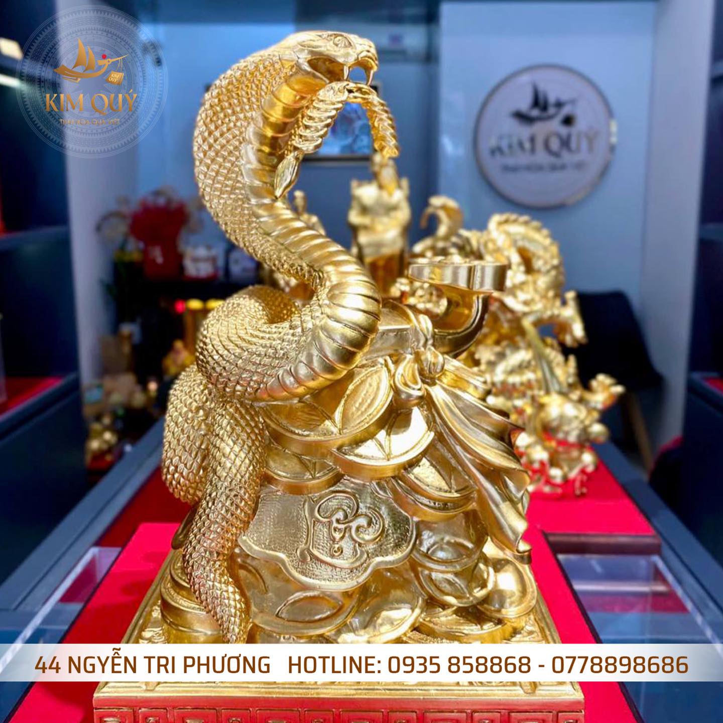 Rắn phong thuỷ dát vàng
