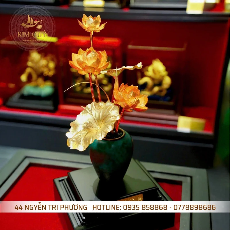 Bình hoa sen dát vàng 24k