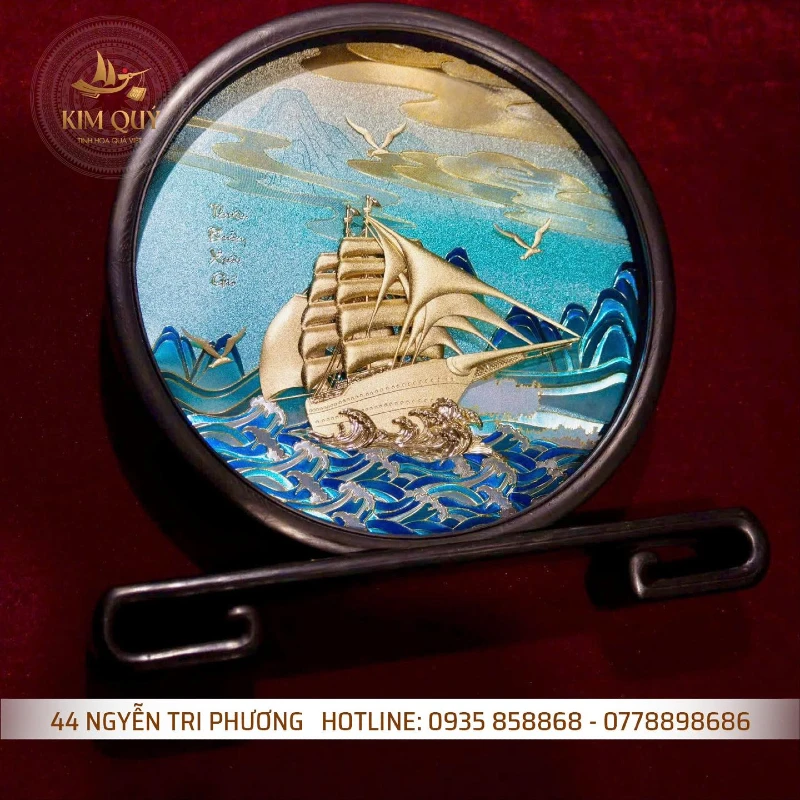 Tranh thuận buồm xuôi gió dát vàng 24k